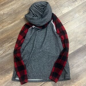 Women’s Buffalo plaid sweater size small